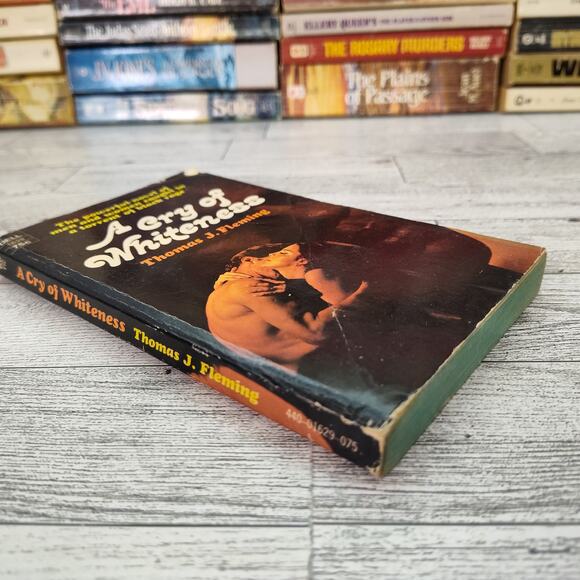 A CRY OF WHITENESS Thomas‎ J. Fleming1969 First Dell Printing Paperback - Picture 7 of 11